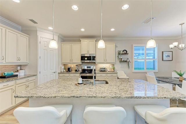 228 MARAVIYA BOULEVARD, Nokomis, FL 34275