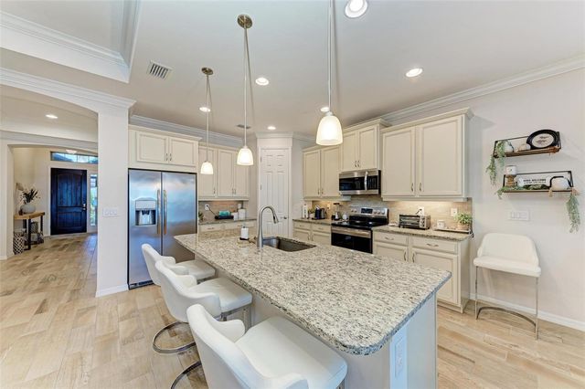 228 MARAVIYA BOULEVARD, Nokomis, FL 34275