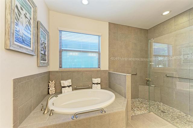 228 MARAVIYA BOULEVARD, Nokomis, FL 34275