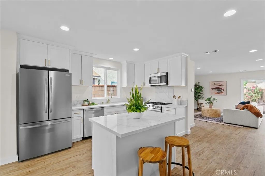 18725 Covello, Reseda, CA 91335