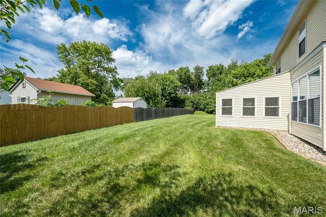 3052 Wood Poppy Drive, Florissant, MO 63031