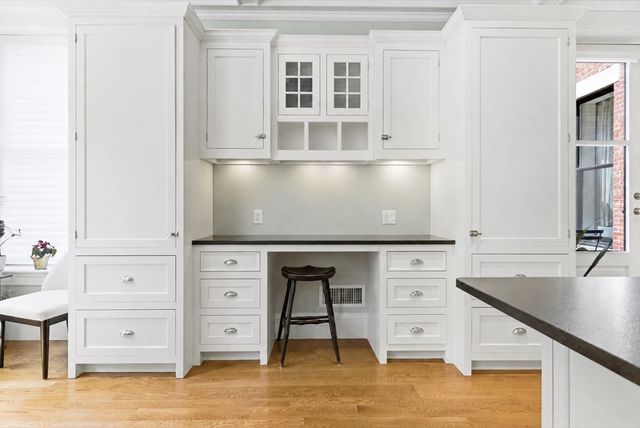 319 Beacon Street, Boston, MA 02116