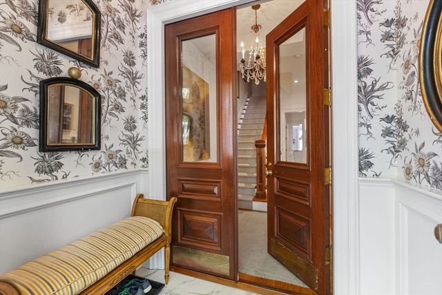 319 Beacon Street, Boston, MA 02116