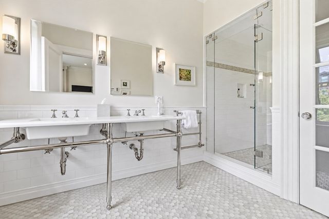 319 Beacon Street, Boston, MA 02116