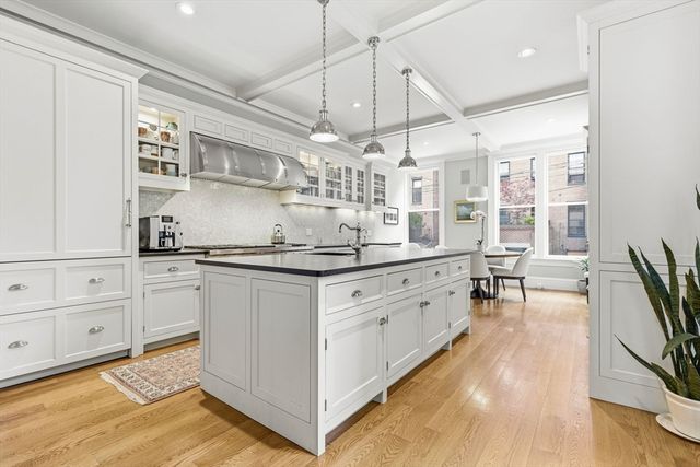 319 Beacon Street, Boston, MA 02116