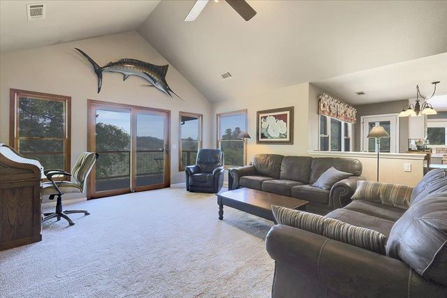 9521 Sicard Flat Rd, Browns Valley, CA 95918