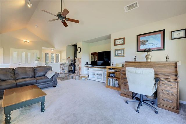 9521 Sicard Flat Rd, Browns Valley, CA 95918