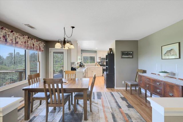 9521 Sicard Flat Rd, Browns Valley, CA 95918