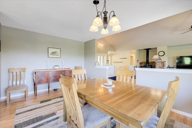 9521 Sicard Flat Rd, Browns Valley, CA 95918