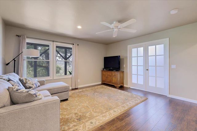 9521 Sicard Flat Rd, Browns Valley, CA 95918