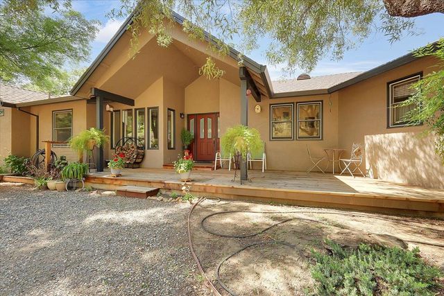 9521 Sicard Flat Rd, Browns Valley, CA 95918