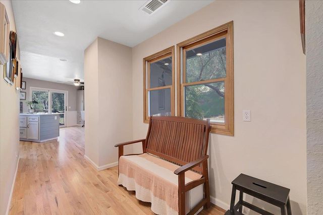 9521 Sicard Flat Rd, Browns Valley, CA 95918