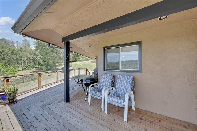 9521 Sicard Flat Rd, Browns Valley, CA 95918