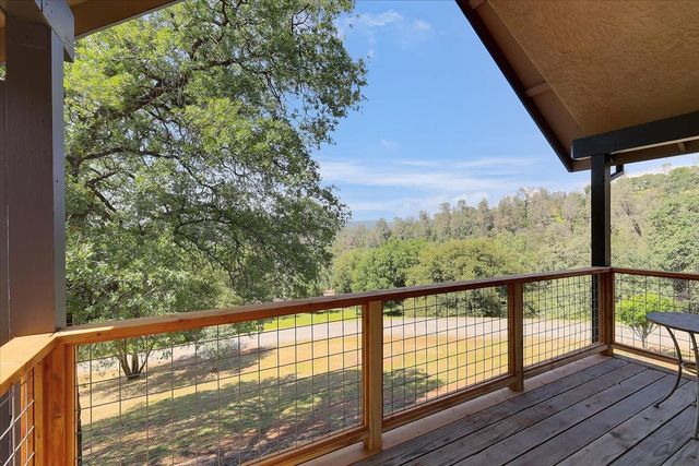 9521 Sicard Flat Rd, Browns Valley, CA 95918