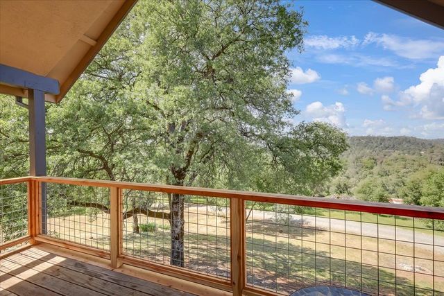 9521 Sicard Flat Rd, Browns Valley, CA 95918