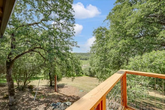 9521 Sicard Flat Rd, Browns Valley, CA 95918