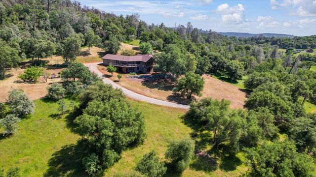 9521 Sicard Flat Rd, Browns Valley, CA 95918