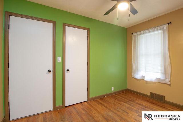 2615 S 55 Street, Lincoln, NE 68506