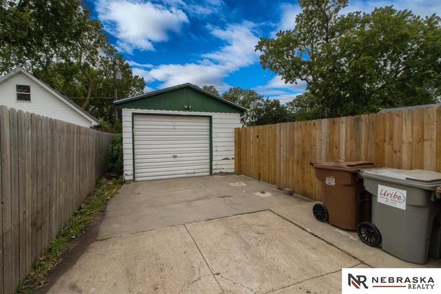 2615 S 55 Street, Lincoln, NE 68506