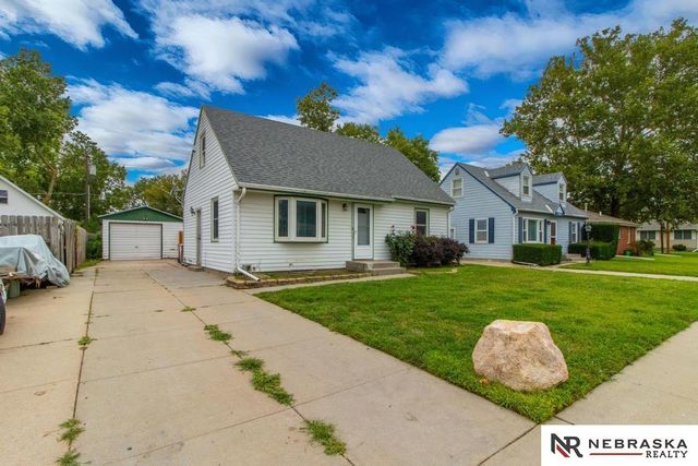 2615 S 55 Street, Lincoln, NE 68506