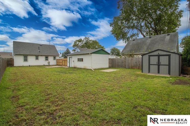 2615 S 55 Street, Lincoln, NE 68506