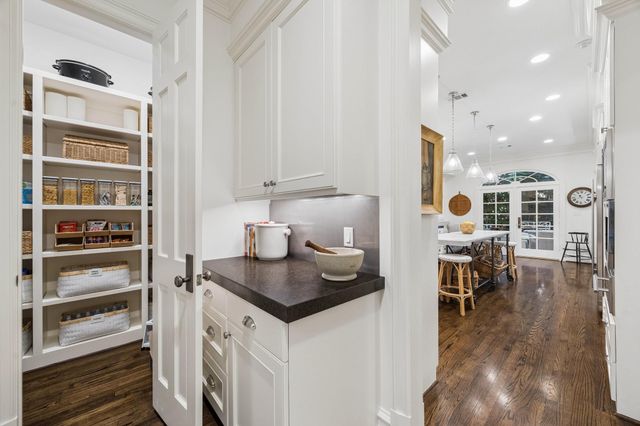 3036 Locke Lane, Houston, TX 77019