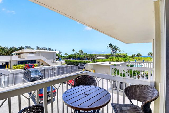 125 S OCEAN Avenue 211, Palm Beach Shores, FL 33404