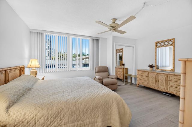 125 S OCEAN Avenue 211, Palm Beach Shores, FL 33404