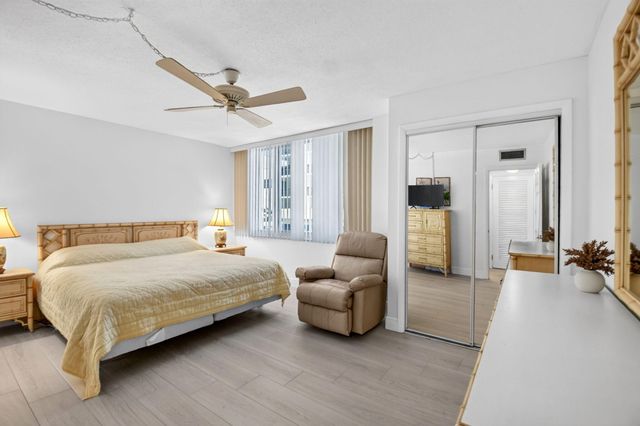 125 S OCEAN Avenue 211, Palm Beach Shores, FL 33404