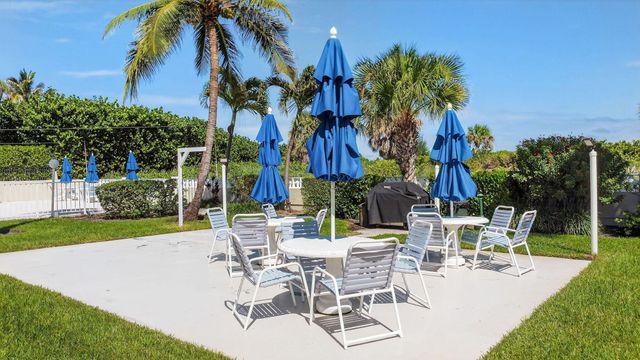 125 S OCEAN Avenue 211, Palm Beach Shores, FL 33404