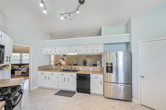 16114 Arborlea Drive, Friendswood, TX 77546