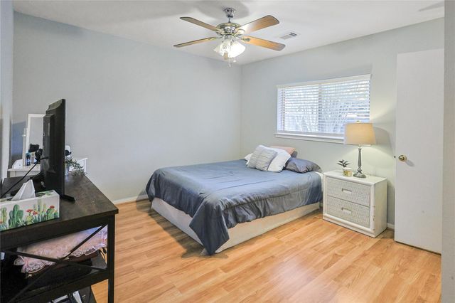 16114 Arborlea Drive, Friendswood, TX 77546