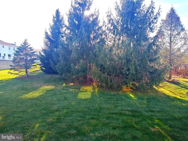 319 PENNINGTON WAY, Perkasie, PA 18944