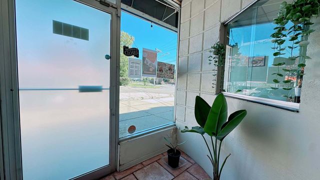 2360 N Neva Avenue, Chicago, IL 60707