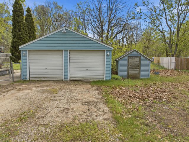 5686 Verta Drive NE, Belmont, MI 49306