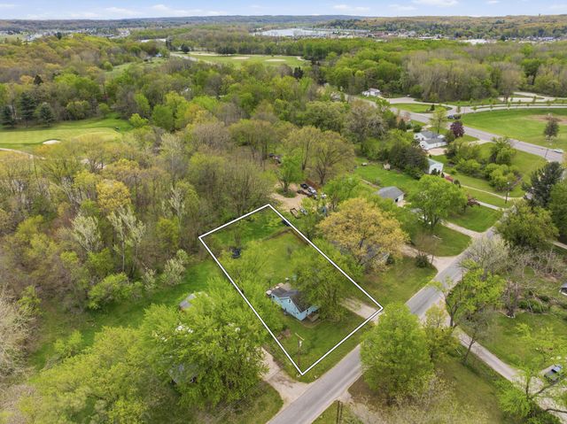 5686 Verta Drive NE, Belmont, MI 49306