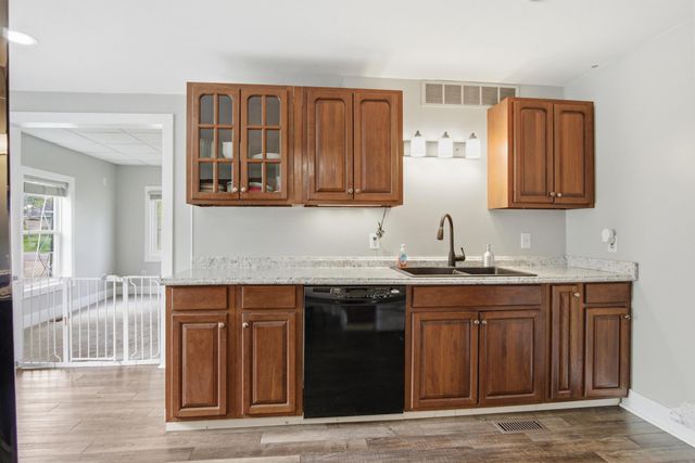 5686 Verta Drive NE, Belmont, MI 49306