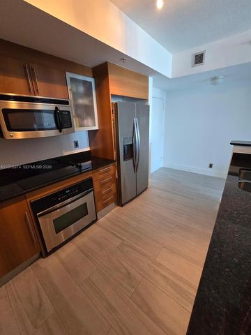 325 S Biscayne Blvd 3719, Miami, FL 33131
