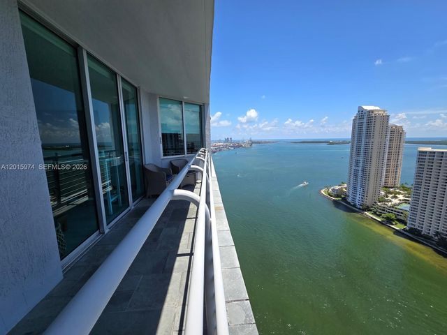 325 S Biscayne Blvd 3719, Miami, FL 33131