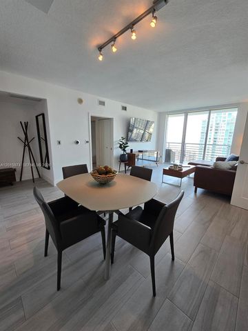 325 S Biscayne Blvd 3719, Miami, FL 33131