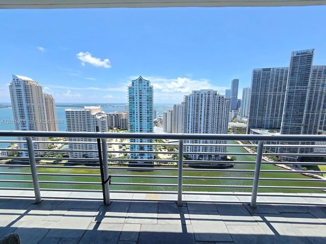 325 S Biscayne Blvd 3719, Miami, FL 33131