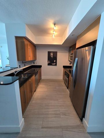 325 S Biscayne Blvd 3719, Miami, FL 33131