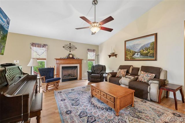 830 Hawks Circle Drive, Hillsboro, MO 63050