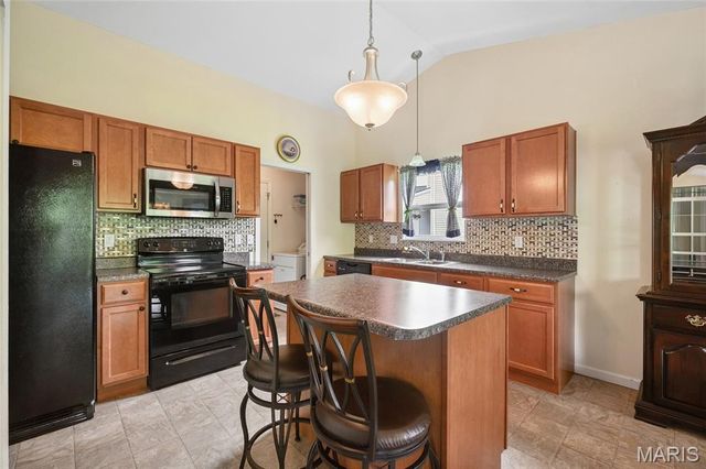 830 Hawks Circle Drive, Hillsboro, MO 63050