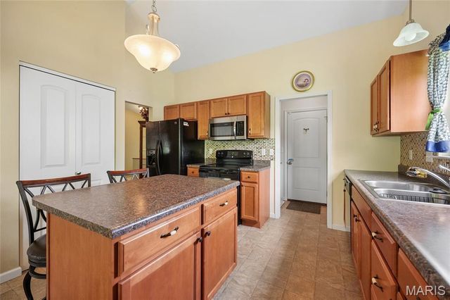830 Hawks Circle Drive, Hillsboro, MO 63050