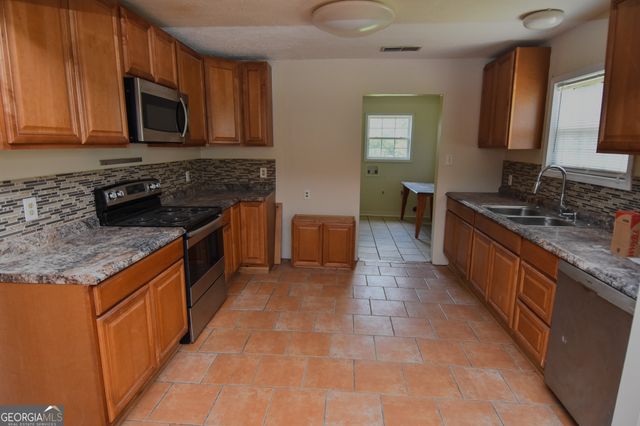892 Thurston School Road, Thomaston, GA 30286