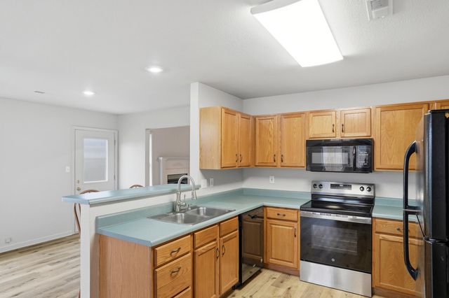 2601 THORNBERRY DR, Columbia, MO 65202