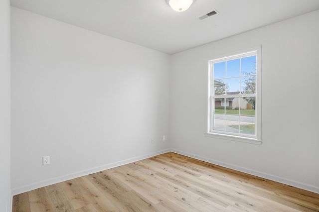 2601 THORNBERRY DR, Columbia, MO 65202