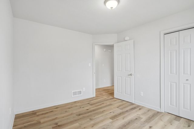 2601 THORNBERRY DR, Columbia, MO 65202