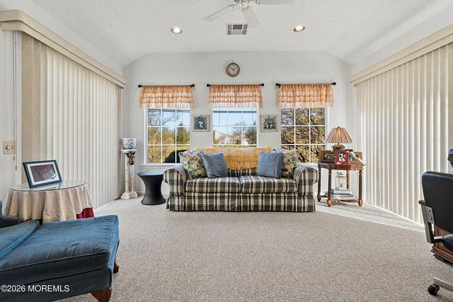 1213 Lindera Plz 213B, Monroe, NJ 08831